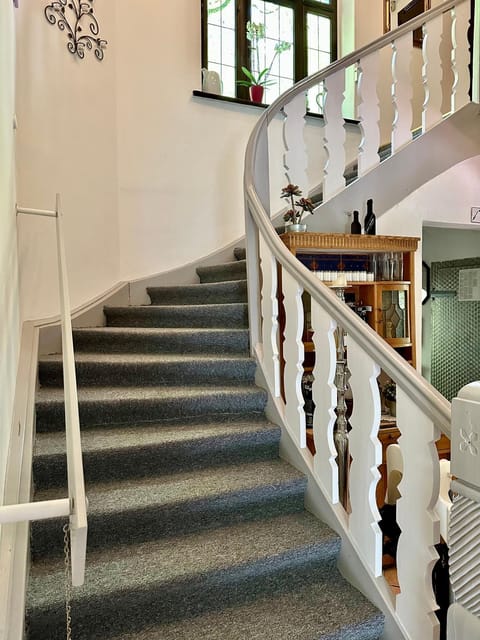 Property building, Internal: Not applicable to any particular room