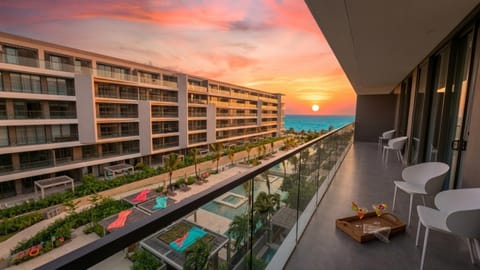 Property building, View (from property/room), View (from property/room), Balcony/Terrace, Balcony/Terrace, Sea view, Sea view