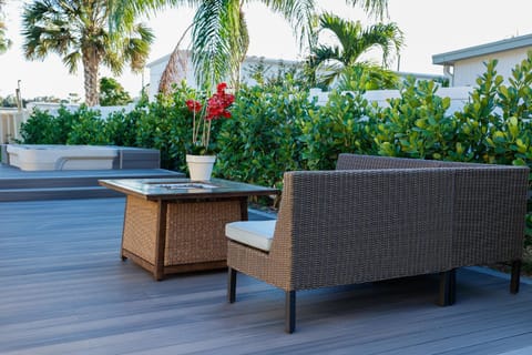 Patio, Hot Tub, Balcony/Terrace, Seating area