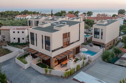 SithoniaRS Luxury Three Floors Villa With Private Pool & Garden Villa in Nikiti