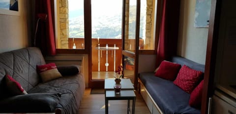 Bed, kitchen