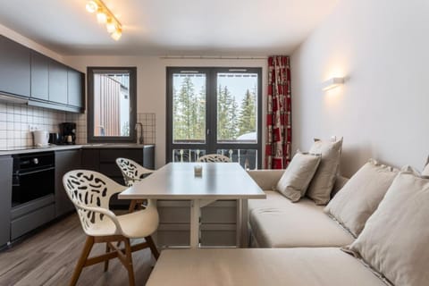 Bed, Living room, Bedroom, kitchen