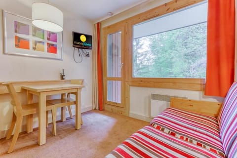Bed, kitchen