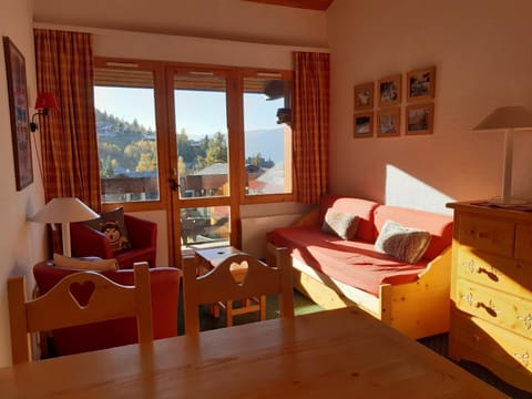 Bed, kitchen