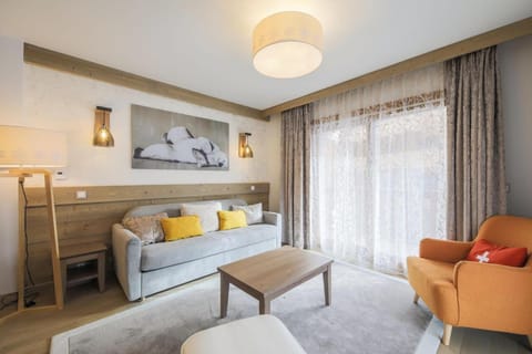 Bed, Living room, kitchen