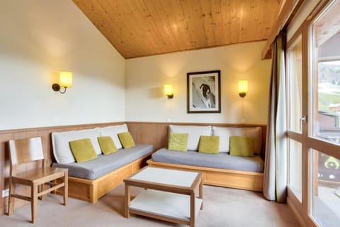 Bed, Living room, fireplace, kitchen