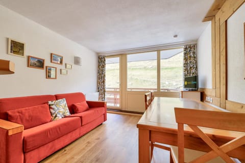 Bed, Living room, furniture, kitchen
