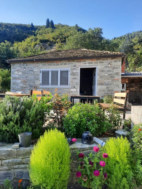 Bujtina Lugina e vjosës Nature lodge in North Macedonia
