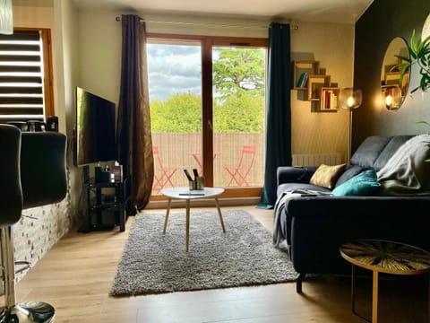 Communal lounge/ TV room, TV and multimedia, Living room, Seating area