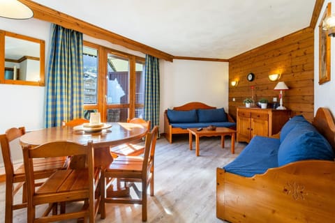 Bed, kitchen