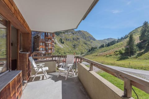 Mountain view, furniture