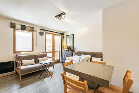 Bed, kitchen