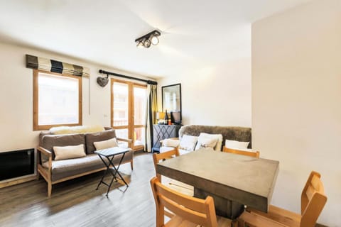 Bed, kitchen