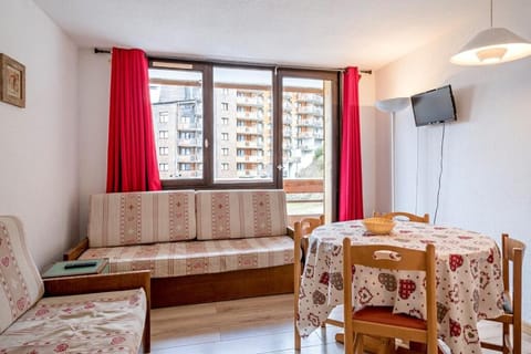 Bed, kitchen