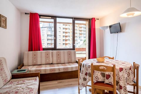 Bed, kitchen