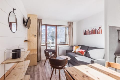 Bed, kitchen