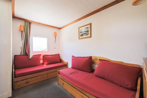 Bed, Living room, Bedroom, furniture