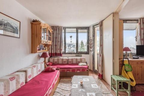 Bed, Living room, kitchen