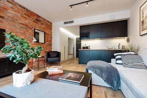 TV and multimedia, Kitchen or kitchenette, Seating area, Dining area, oven, air conditioner