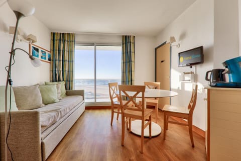 Bed, kitchen