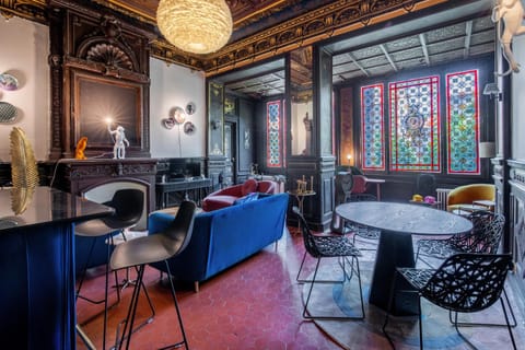 Living room, Seating area, Dining area