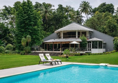 Property building, Swimming pool