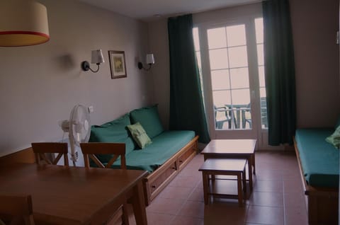 Bed, kitchen