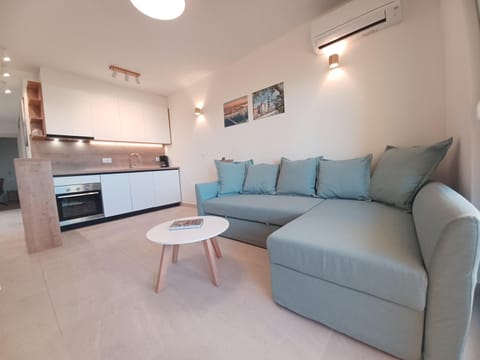 Apartment Mare - lovely flat few steps away from the main bus station and Zadar old town Apartment in Zadar