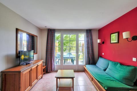 Bed, Living room, furniture, kitchen
