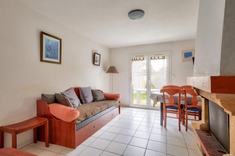 Bed, Living room, furniture, kitchen