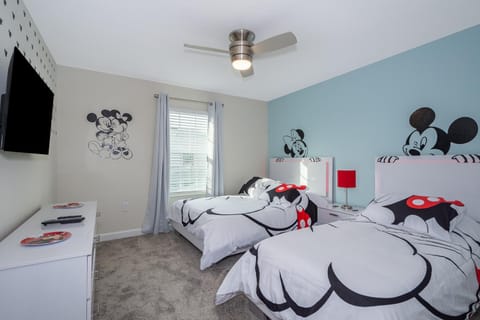 Stunning Townhouses 5 Minutes away Disney! House in Kissimmee