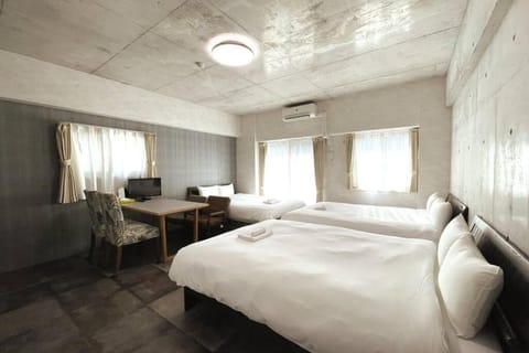 Bed, TV and multimedia, Photo of the whole room, Bedroom, hair dresser
