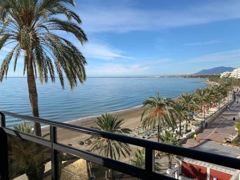 Day, Natural landscape, Beach, Mountain view, Sea view