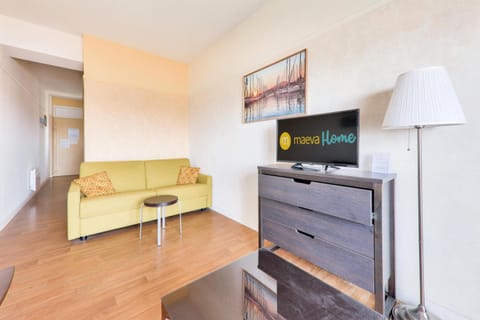 Bed, TV and multimedia