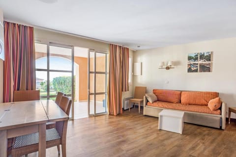 Bed, Living room, fireplace, kitchen