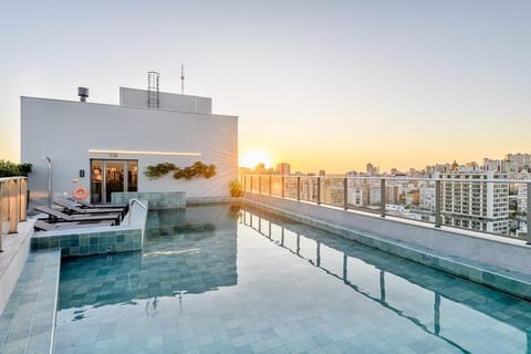 Property building, Natural landscape, View (from property/room), Balcony/Terrace, Balcony/Terrace, Pool view, Swimming pool, Swimming pool, Sunset, sunbed
