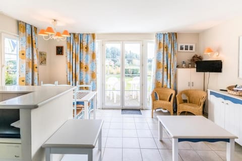 Bed, kitchen