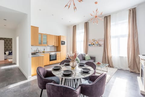 Kitchen or kitchenette, Living room, Seating area, Dining area, dishwasher, minibar, pet friendly, stove