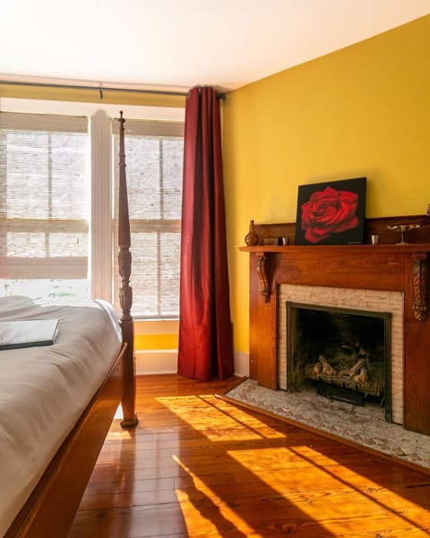 Inspiration Room at Camellia Rose Inn Downtown Bed and Breakfast in Gainesville