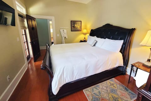 Stardust Room at The Camellia Rose Inn Downtown Bed and Breakfast in Gainesville