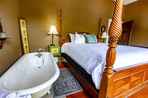 Southern Charm in the Camellia Rose Inn Bed and Breakfast in Gainesville