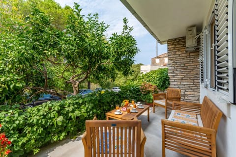 Patio, Balcony/Terrace