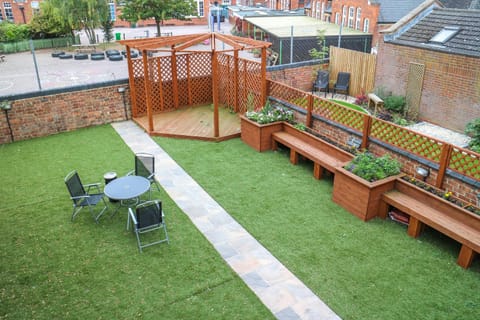 Patio, Garden, Balcony/Terrace