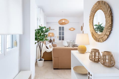 Facade/entrance, Seating area, Dining area