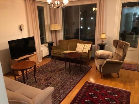 Kotimaailma - Kodikas iso kolmio saunalla Vantaalla Apartment in Helsinki