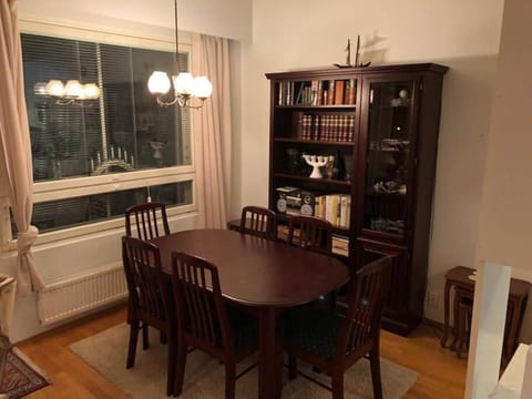 Kotimaailma - Kodikas iso kolmio saunalla Vantaalla Apartment in Helsinki