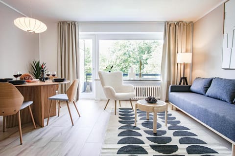 Communal lounge/ TV room, Living room, Seating area, Dining area