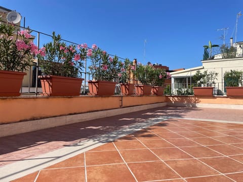 Property building, Garden, View (from property/room), View (from property/room), Balcony/Terrace, Balcony/Terrace