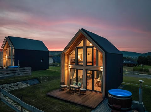 Patio, Spa and wellness centre/facilities