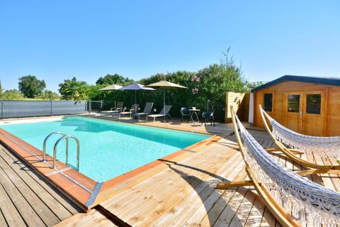 Swimming pool, Swimming pool